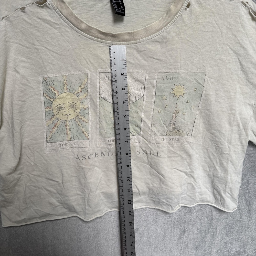 Forever 21 Shirt Womens Medium White Tarot Card Graphic Cropped Distressed Tee - Picture 4 of 6